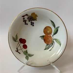 Royal Worcester Evesham Gold Soup Cereal Bowl 7” with Fruit Pattern England 1961